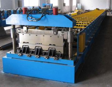 Automatic floor tile making machine