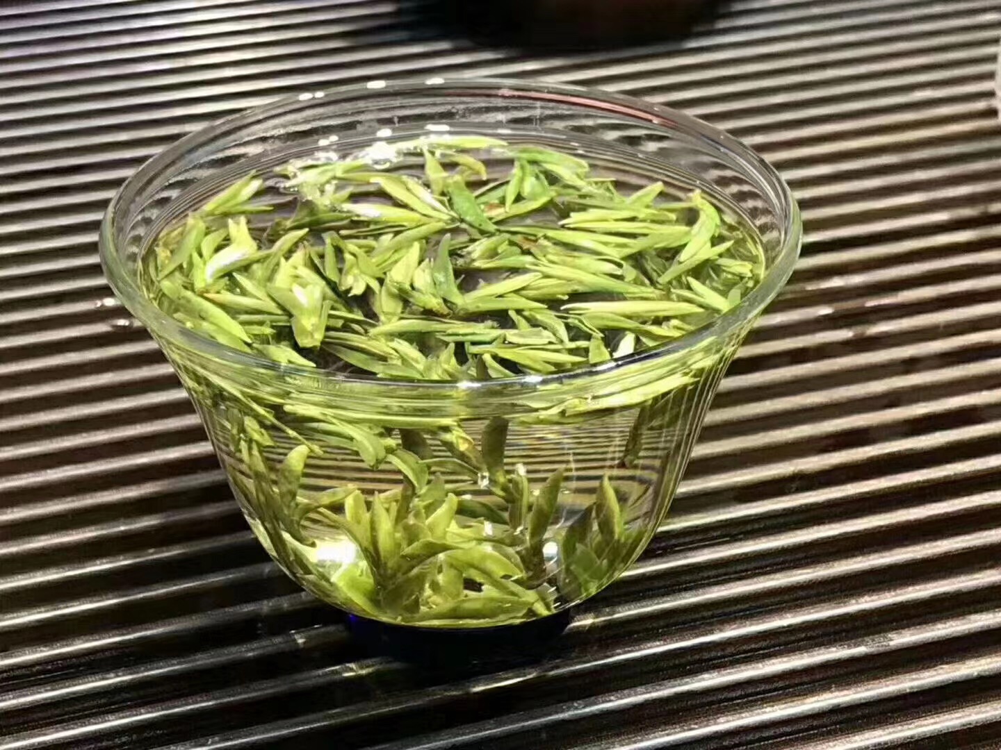 China Well-Known Tea Huangshan Famous Maofeng Green