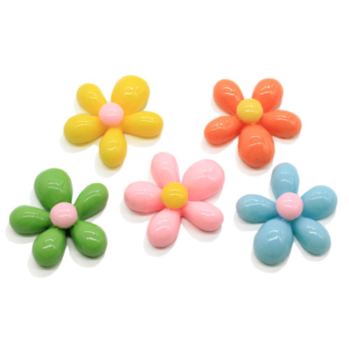 Fashion Creative Irregular Petal Flower Resin Charm Jewelry Making Handmade Mini Craft for Toy Ring Making Phone Shell Decoratio