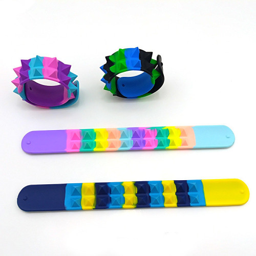 Spike Shape Food Grade Pulseras de silicona para niños