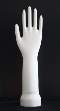 Spraying on Finger Texture Exam Formers without Coating