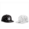 Gorra de hip-hop con gorra de béisbol bordada en hoja negra