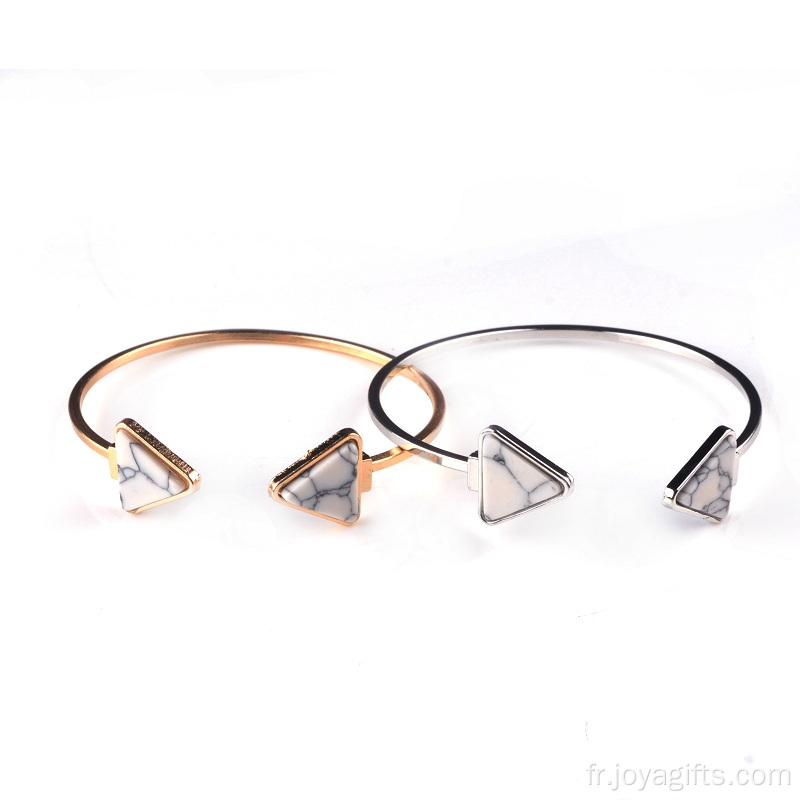 Bracelets de cuivre plaqué or triangle de howlite pierre précieuse