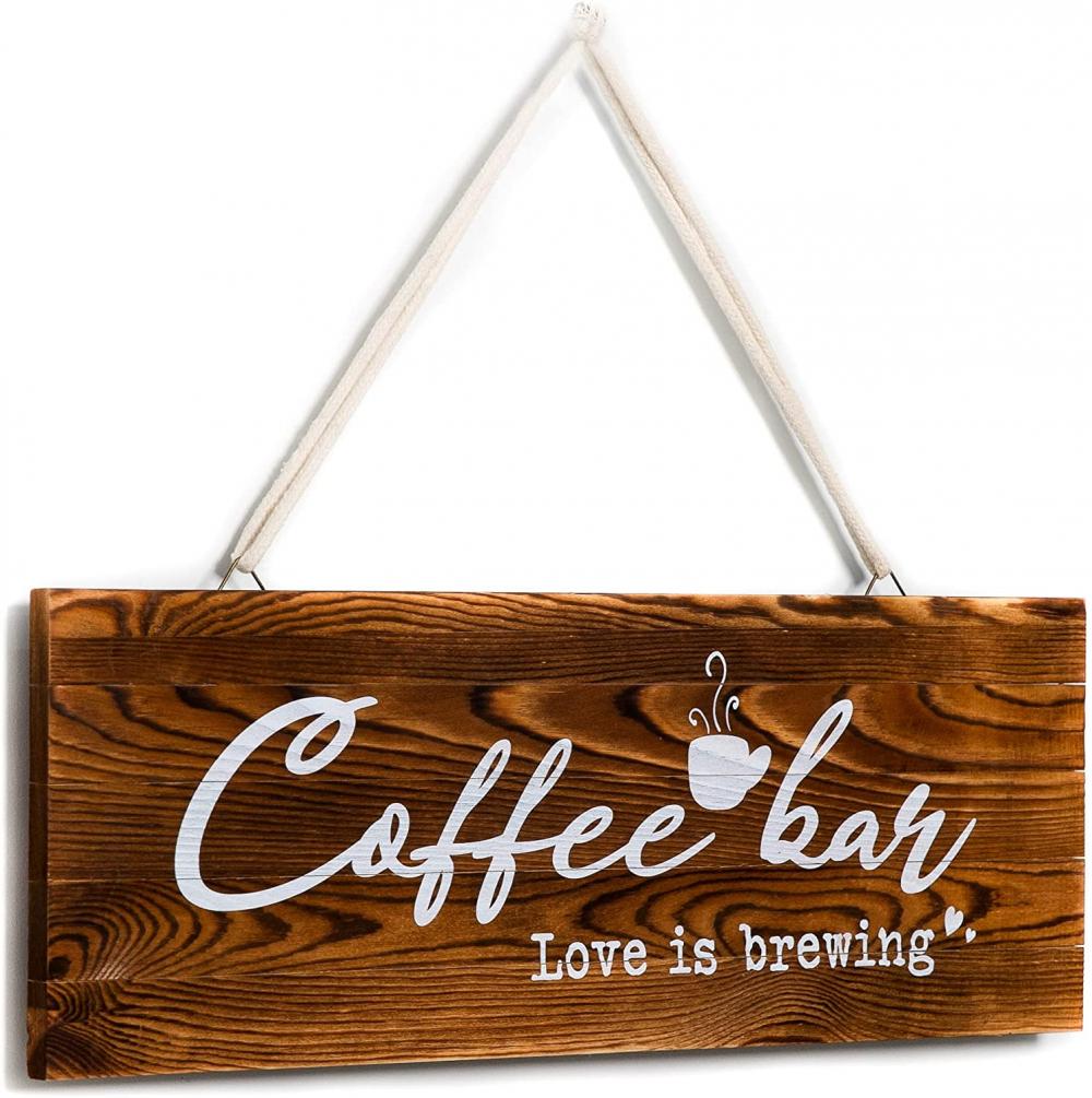Tanda bar kopi dengan kayu pallet desa