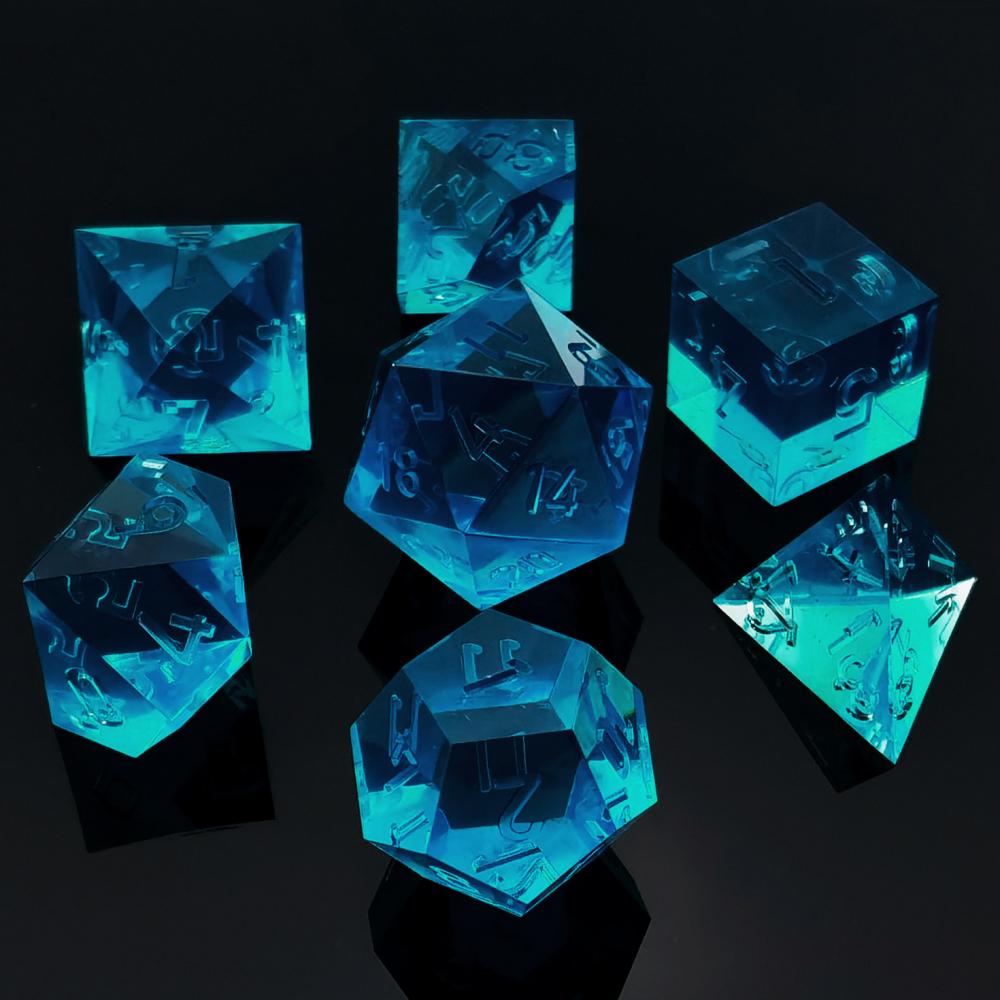 Clear Unpainted Sharp Edge Dnd Dice Set 1