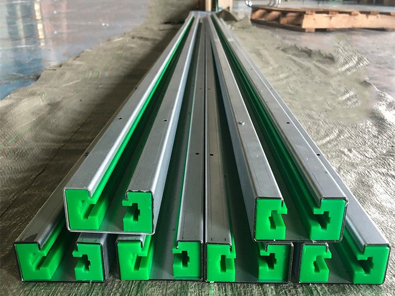 UHMWPE láncvezetők (1) UHMWPE chain guides (1)