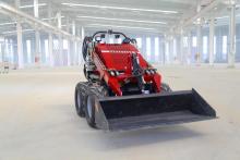 Small Wheeled Earth Moving Machines Skid Steer Loaders