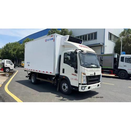 Camion de boîte de congélation Howo 4 * 2