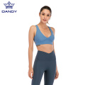 Conjunto de roupas esportivas femininas para atividades ao ar livre