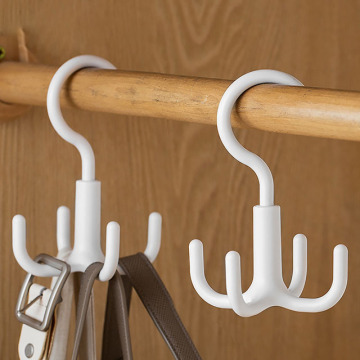 Multifunctional Swivel Hook: A Versatile Household Accessory