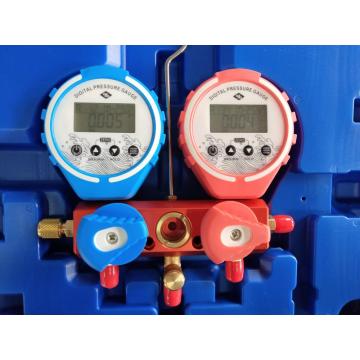 Digital manifold gauge set