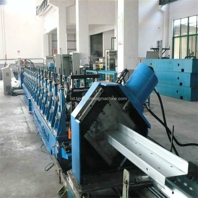 Z Berbentuk Baja Purlin Roll Forming Machine