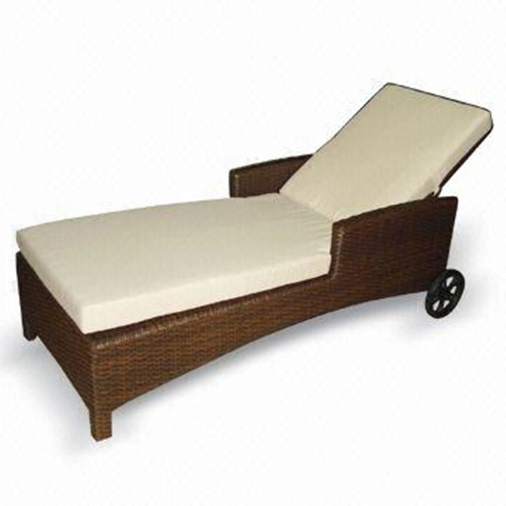 Long Size Black Rattan Outdoor Beach Folded Back Wicker Sunbed