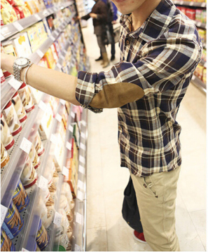 Men's elbow patch style flannel shirt