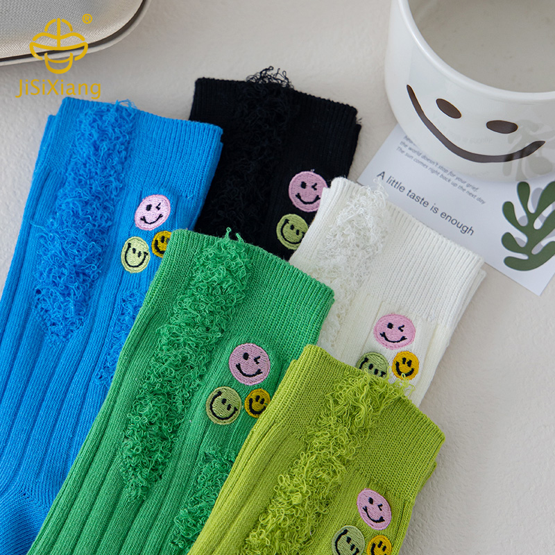 튜브 양말 자수 양말 Tube socks embroidered socks