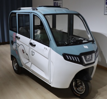 Electric tricycles for passengers