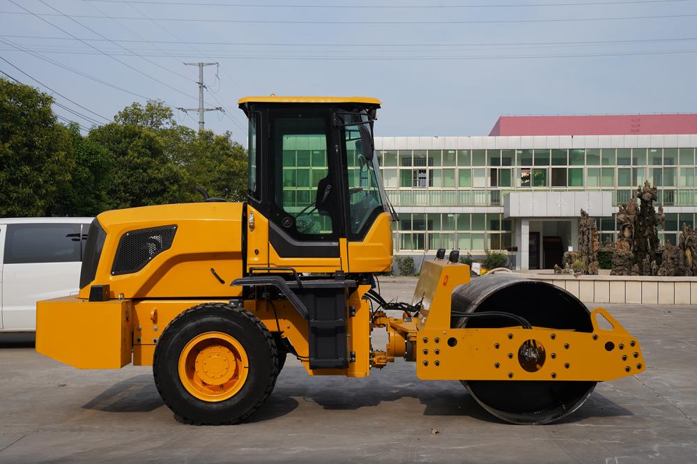 Roller vibratorio vibratorio de 8 toneladas de suministro de fábrica con precio competitivo para la venta