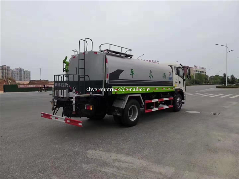 Water Spray Truck 9