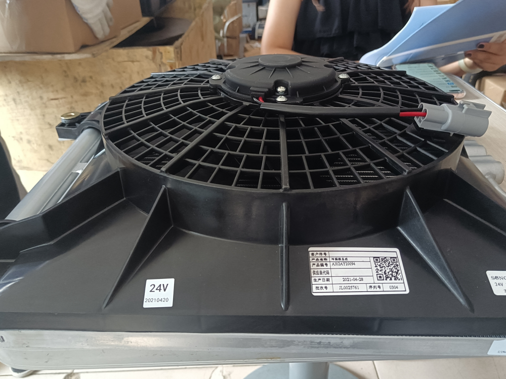 Climatiseur de ventilateur XCMG Pièces 803590063 Condenseur 803590226