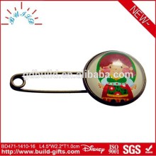 crochet artistic brooch