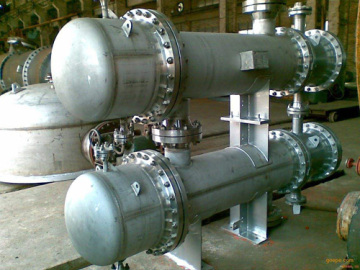 Shell and tube heat exchange