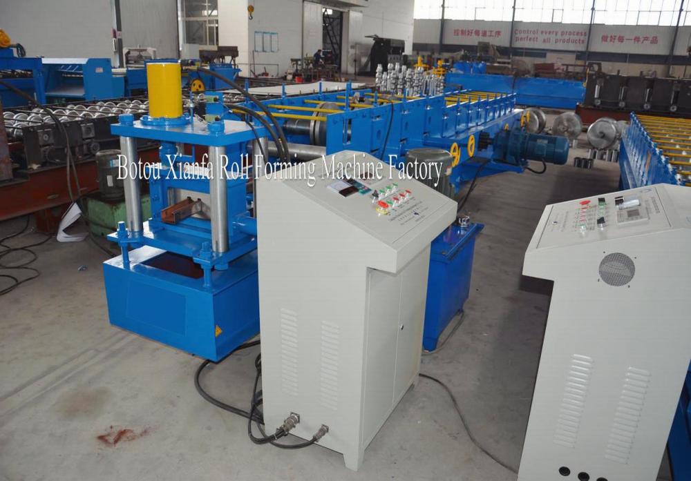 Automatic quick change size c purlin machine