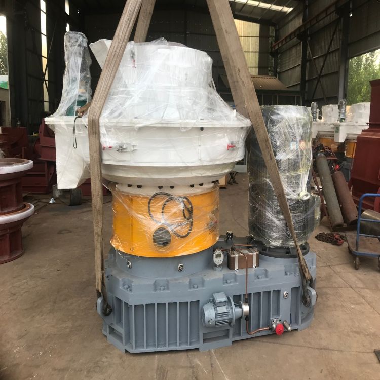 2-2.5ton/hour 132kw XGJ560C Wood pellet machine/sawdust pellet machine