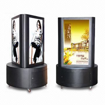 Three-side Digital Signage Systems with WXGA Screen Type and 1,000:1 Contrast Ratio