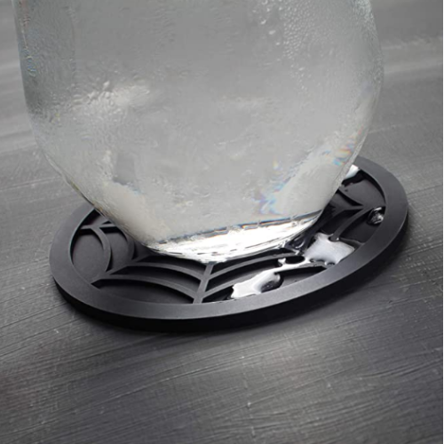 Sêwirana yekta ya xwerû Spider Web SILICONE COASTERS vedixwe