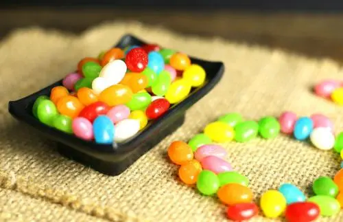 Hot Sale Rainbow Candy Balls Fruit Taste Coated Candy Beans