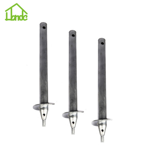 Single blade earth screw for solar foundation