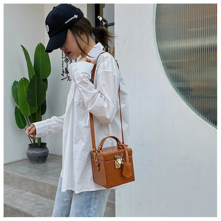 Fashion Crocodile Pattern Acrylic Box Bag Women New Trend Single Purses and Shoulder Square Handbag