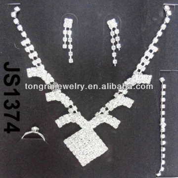 thai traditional wedding jewelry set