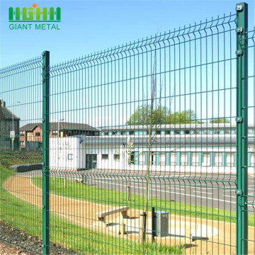 Powder Coated Triangle Curved Metal Welded Mesh Fence