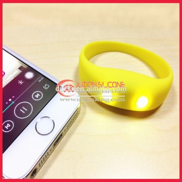 Personalized silicone led wristbands for advertising promotional gifts