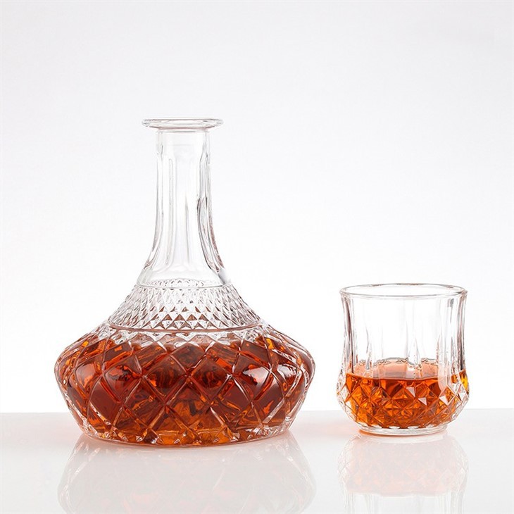 Decorative Glass Bottles For Liquor793b1c7c C498 428f A2ce 8d4f5e0baa8e Jpg