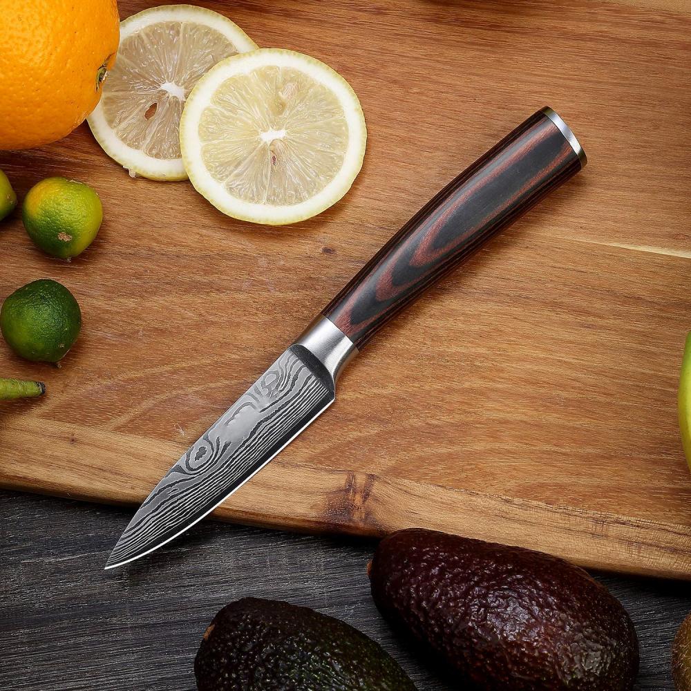 Coltello da cucina per sbucciare frutta sbucciatura