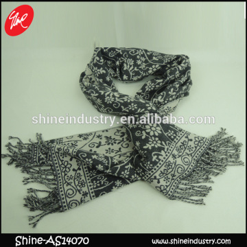 Latest ladies fashion retor floral style wool scarf