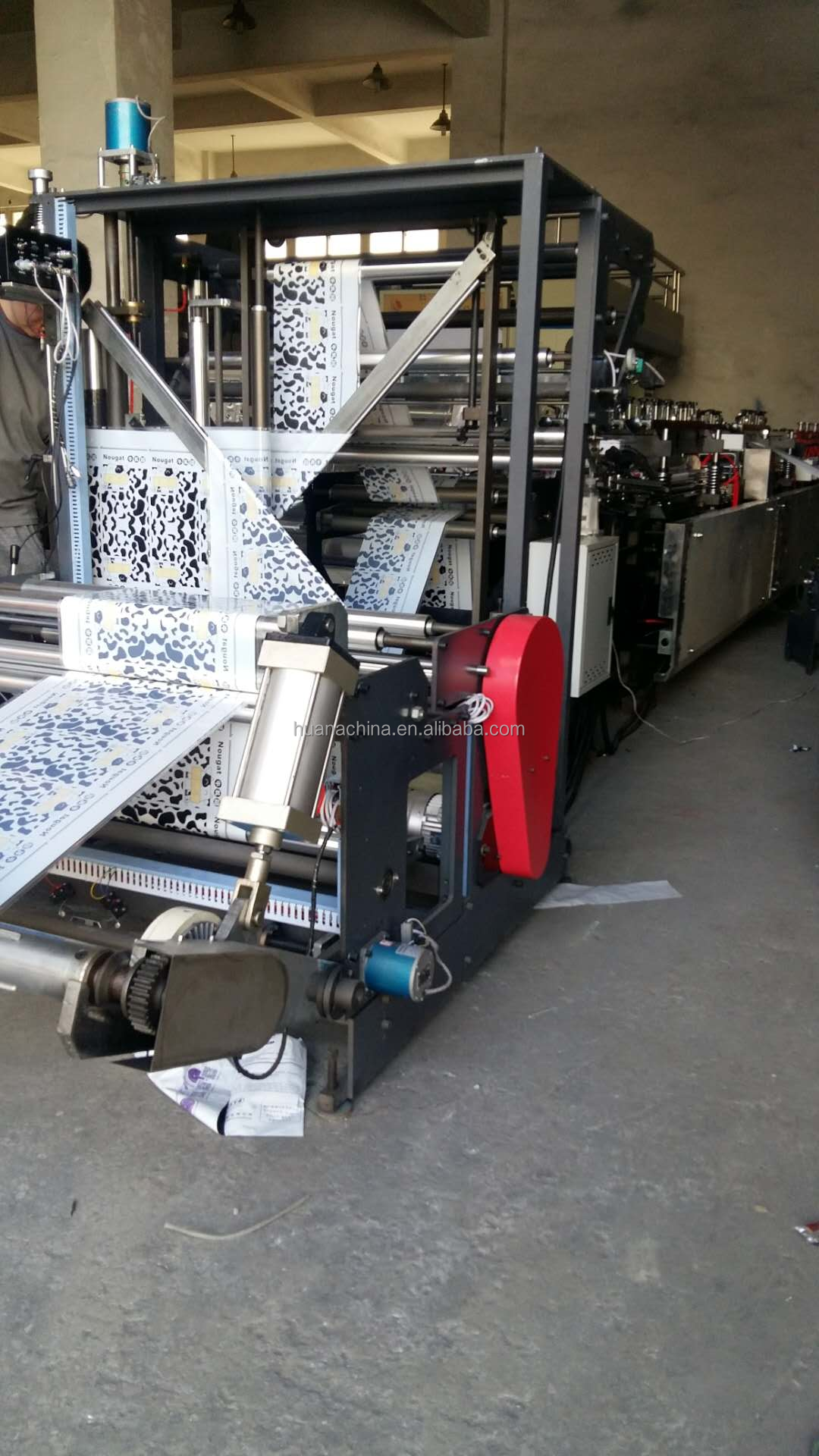 Automatic Multi-function plastic Laminated Three Sides sealing zipper pouch ziplock doypack Self stand up bag making machine