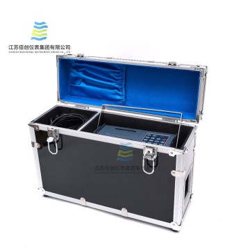 Portable ultrasonic flowmeter clamp on