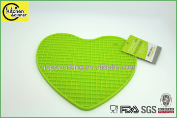 Heart Shape silicone heat resistant trivet silicone pad