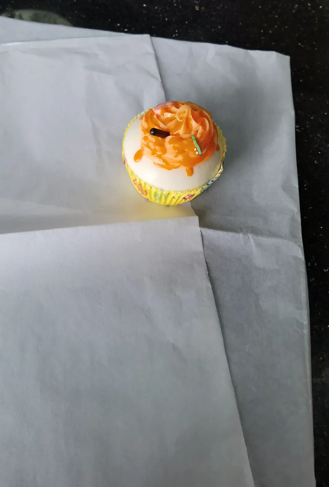 Cup Cake Half Transparent Paper Holding and Grease Proof