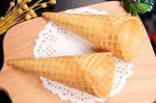 Milk flavored coffee crispy cone