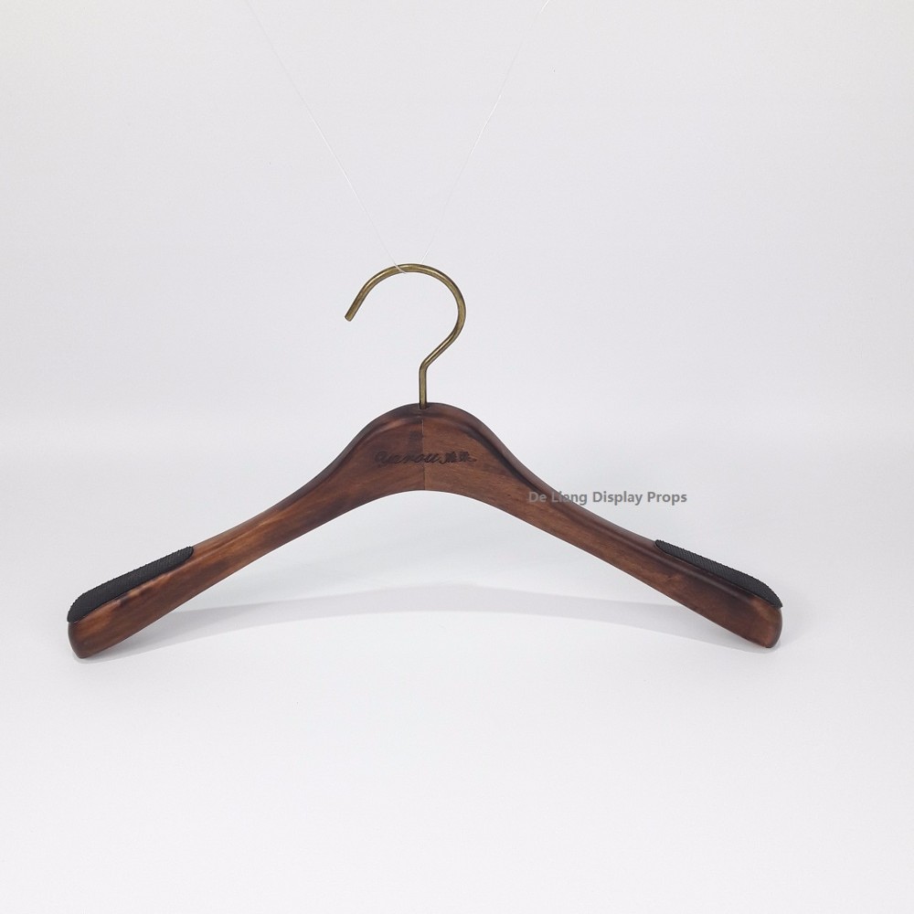 DL457 Garment hanger vintage hand brush wooden hanger Dark coffee store clothing hanger with no-silp antique copper round hook