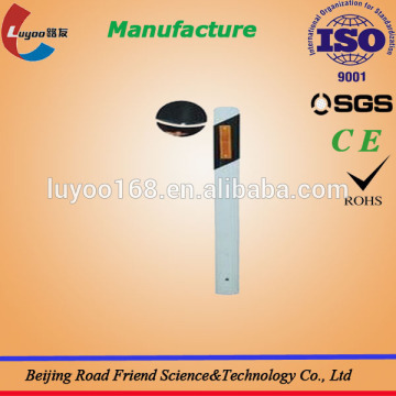 flexible delineator post