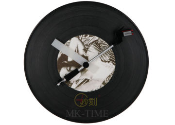 fashion hot sale CD Turntable Clock.old fashioned hot sale clock