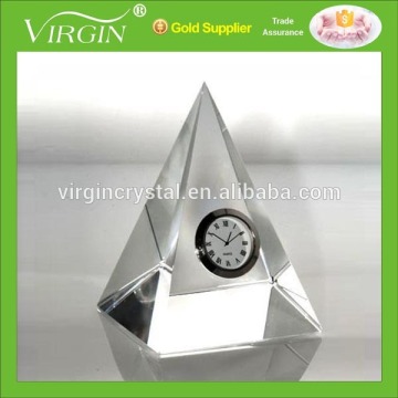 Wholesale office gift set crystal glass pyramid with small clock for office decoration