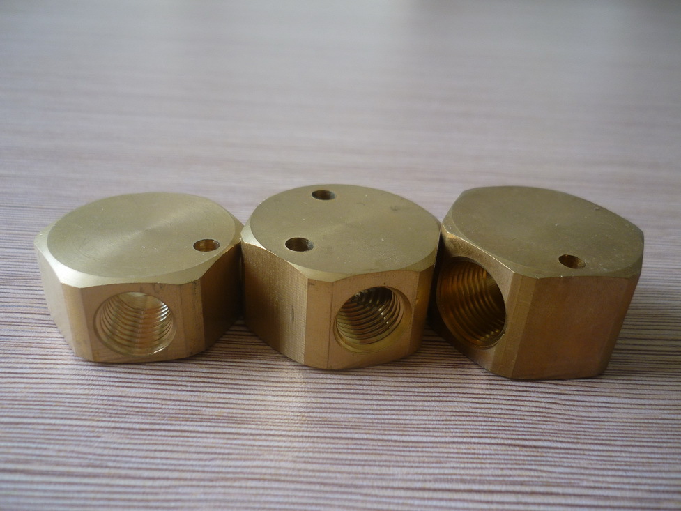 Brass Manifold Joint Fitting Four 1/4" Female NPT Connector Adapter ,4 Way Block