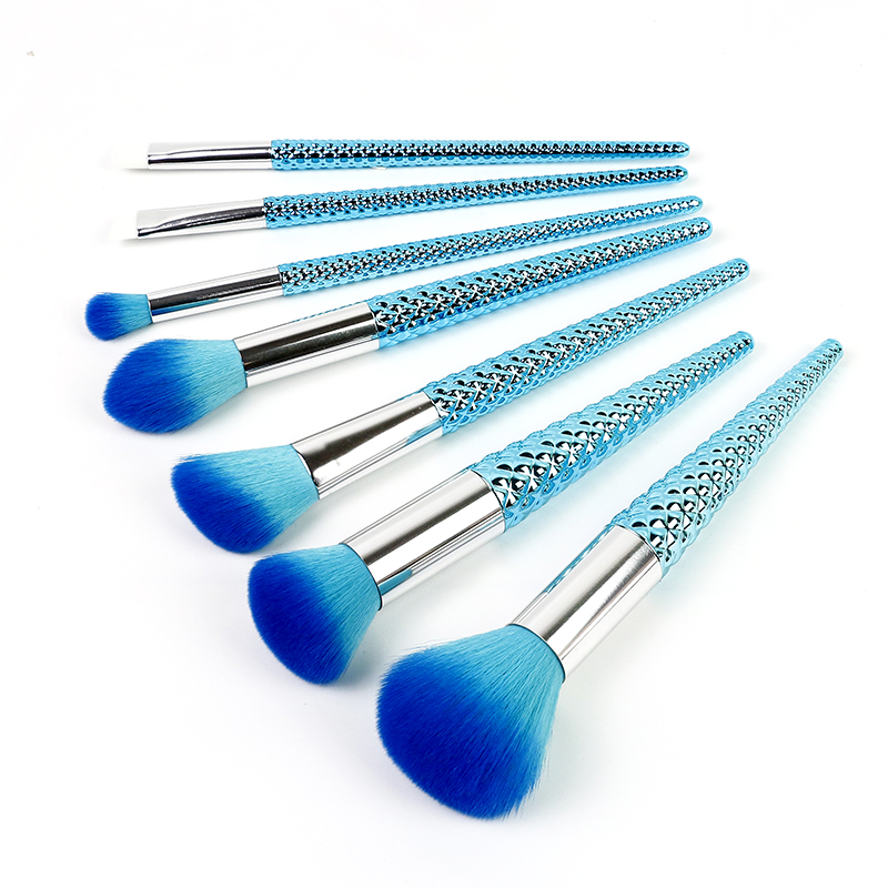 2021 New 7pcs Blue Shiny Plastic Handle Makeup Brush Set