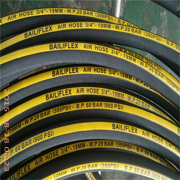 SAE 100 R2A DIN EN 853 2ST smooth cover hydraulic hose from BAILI HOSE